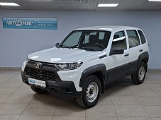 Lada Niva Travel